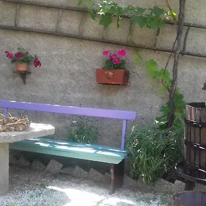 2* Vendégház Familija Tariba
